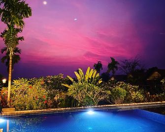 Atmaland Resort - Kep - Bể bơi