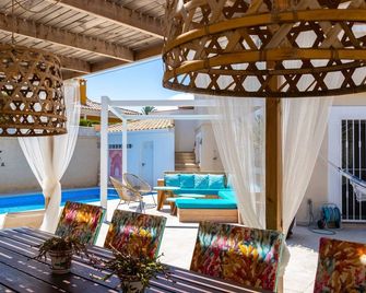 Casa Verde Guesthouse - Mutxamel - Piscina