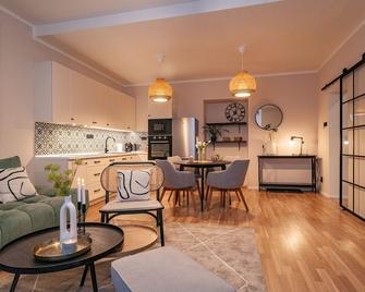 Sting Boutique Apartments - Ostrava - Sala de estar