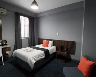 Indaba Hotel - Sasolburg - Sasolburg - Habitación
