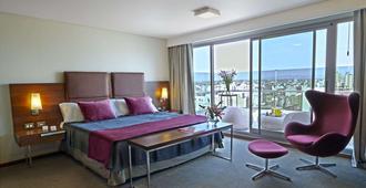 Howard Johnson Hotel & Suites La Cañada Cordoba - Cordoba - Yatak Odası