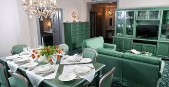 Remezov Hotel - Tyumen - Dining room