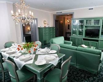 Remezov Hotel - Tyumen - Comedor