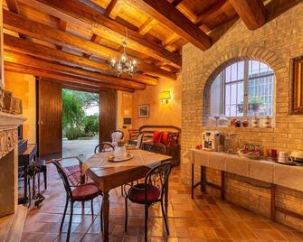 Villa Maria Affittacamere - Canicattini Bagni - Comedor