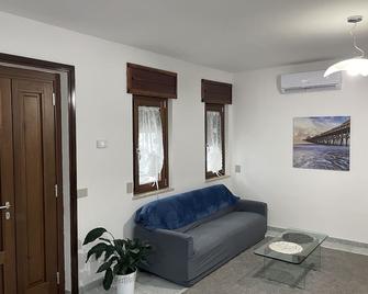 Casa Andros - Pertosa - Sala de estar