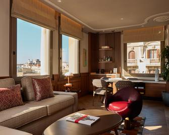 Grand Hotel Central - Barcelona - Living room