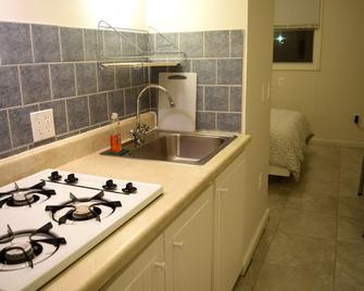 Veterans Park Hotel - Hamtramck - Cocina