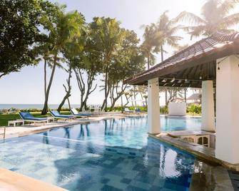 Legong Keraton Beach Hotel - North Kuta - Pool