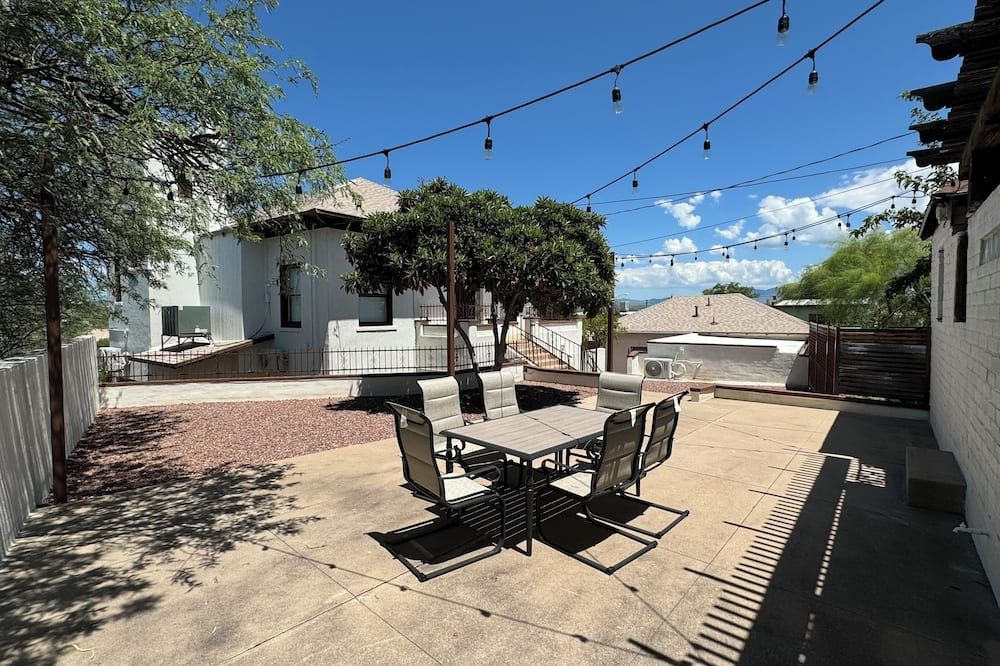 Cozy 2-bedroom house in charming Nogales with AC, WiFi - Nogales - Патіо