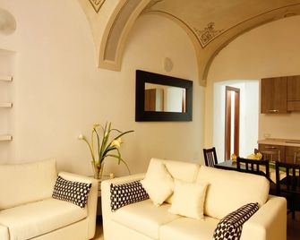 Sardinian Gallery - Bosa - Wohnzimmer