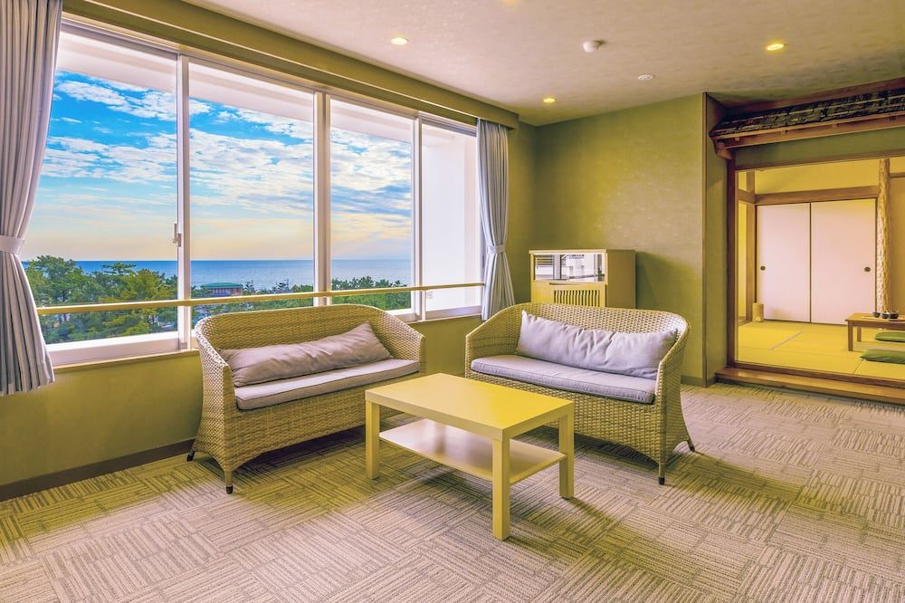 Taoya Shirahama Senjyo