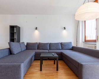 Attico Panoramico in Centro - Civetta - ベッルーノ - リビングルーム