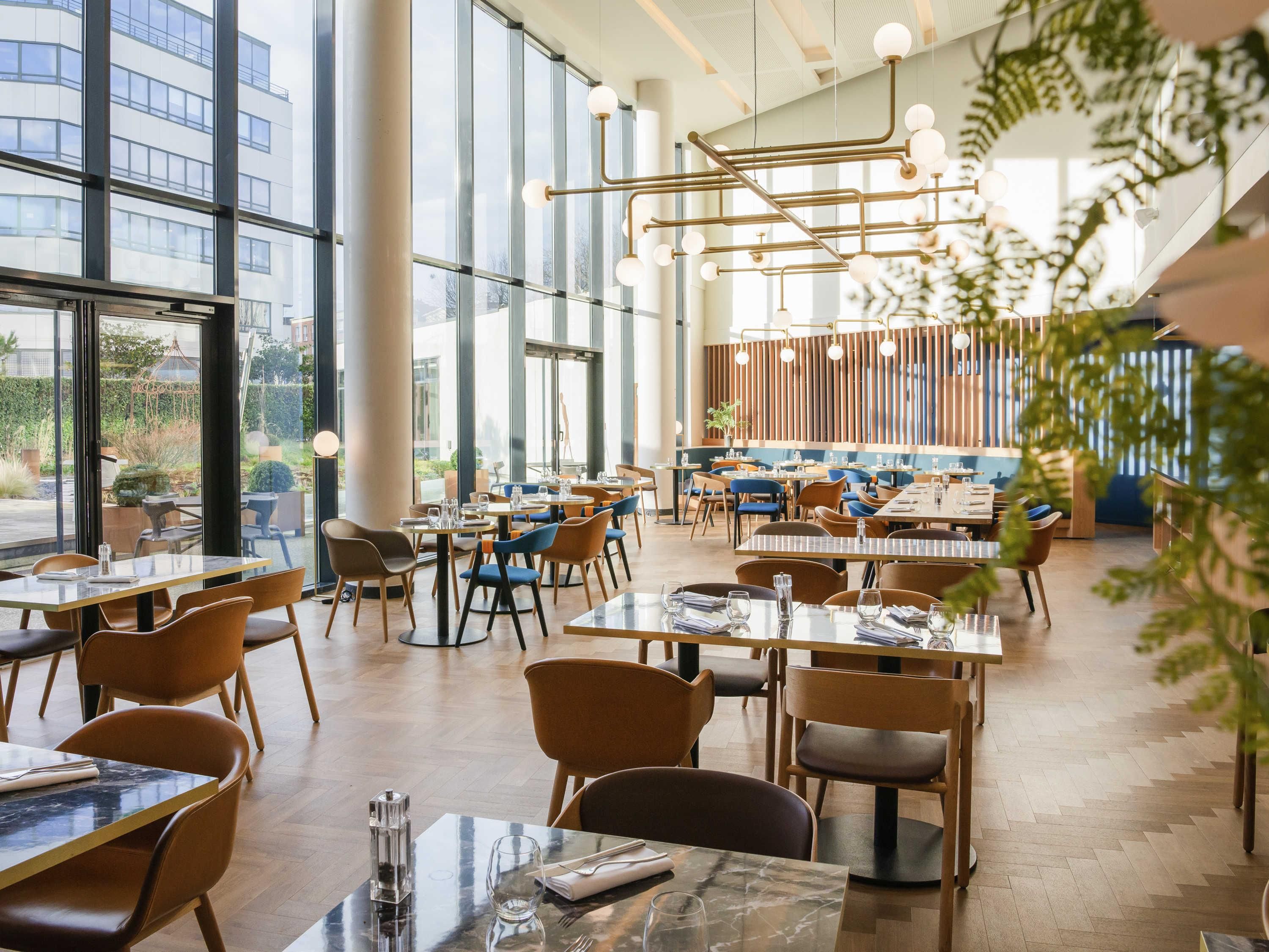 نوفوتيل لو هافر سنتر غار - لو هافر - مطعم