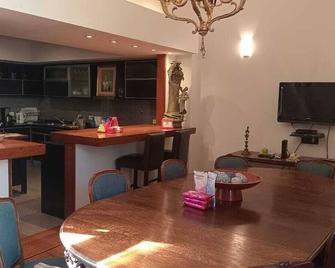 San Telmo Beauty, Parrilla and Pizza oven, minutes from Puerto Madero. - Buenos Aires - Comedor