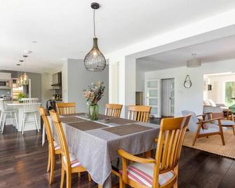 Stunning 5 Bed in the Centre of Bourton! - Bourton-on-the-Water - Dining room