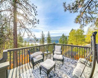 Nine Mile Falls Hideaway: Scenic Retreat on River - Nine Mile Falls - Balcony