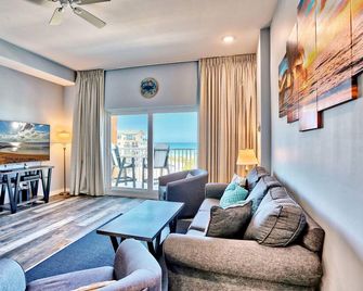 Madeira Bay Resort I 1502 - Saint Pete Beach - Living room