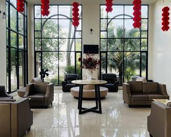 Summer Tree Hotel - Racha Thewa - Lobby