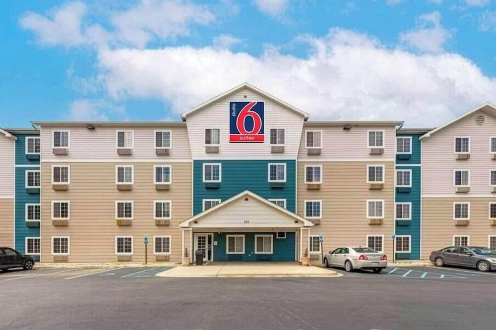 Ada Stay| Studio 6 Pelham|1 Bed| Tub | Kitchen | Nsmk - Пелам - Будівля