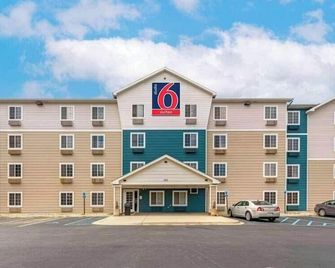 Ada Stay| Studio 6 Pelham|1 Bed| Tub | Kitchen | Nsmk - Pelham - Budova