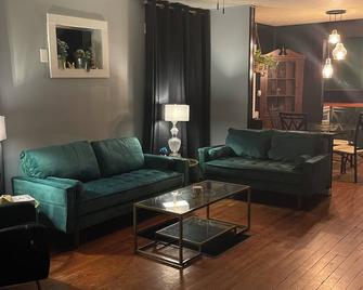 K's House - Chanute