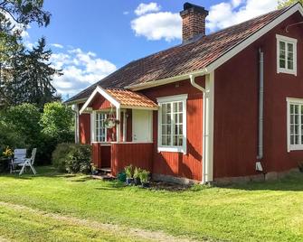 Lovely Home In Örsundsbro With Wifi - Uppsala