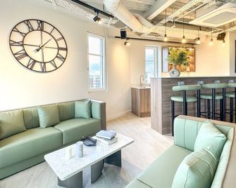 Diff-Rent Living - Harrow - Living room