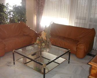 Hostal Serpol - Palencia - Living room