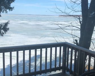Amazing Lakefront Home on Leech Lake - Walker - Balcony