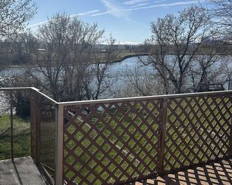 River front vacation rental in the heart of Cascade! - Cascade - Balcony