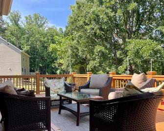 Quiet neighborhood, complementry lake access - Buford - Balcony