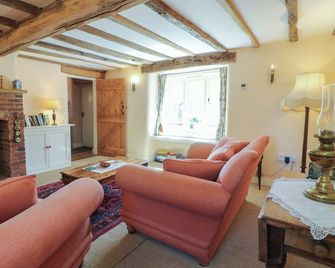 Just A Cottage, Newlands Farm - Alfreton - Wohnzimmer