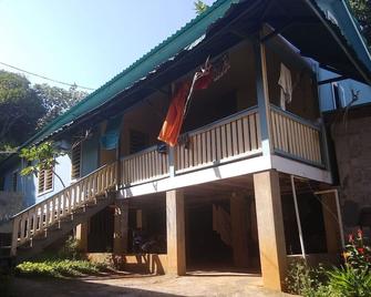 Hotel Loma Vista - Utila - Building