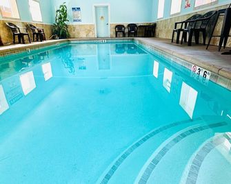 Americas Best Value Inn Salmon - Salmon - Pool