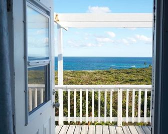 Epic Beach View Cottage in Abaco w/ Dockslip - Cherokee Sound - Balkon