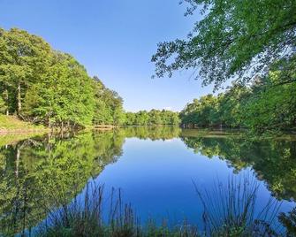 The Manor at Becks Lake - Rockmart