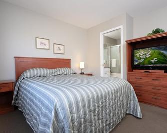 Paradise Canyon Golf Resort - Luxury Condo M405 - Lethbridge - Bedroom