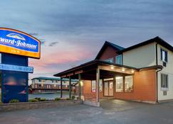 Howard Johnson by Wyndham Gananoque - Gananoque - Edifício
