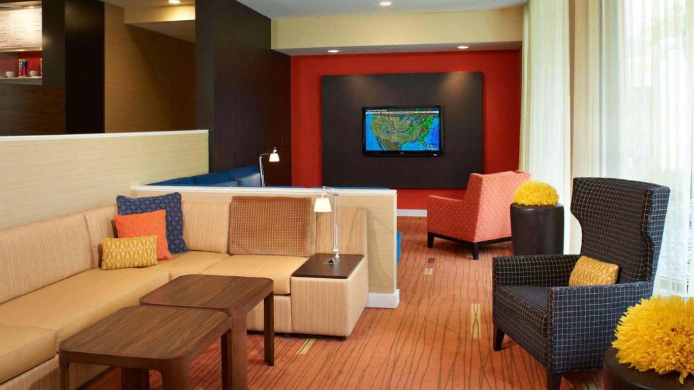 Courtyard by Marriott Columbus Dublin