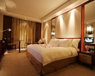 Castle Hotel - Suzhou - Bedroom