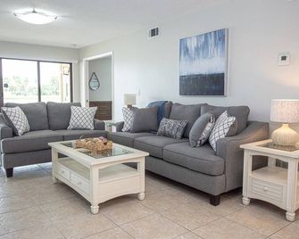 Golf and Tennis Community - Stunning Sunset Scenes - Zephyrhills - Soggiorno