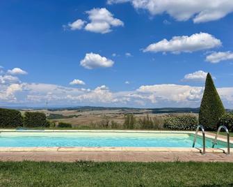 Villa with private pool and panoramic view in beautiful Val d'Orcia - Montisi - Pool