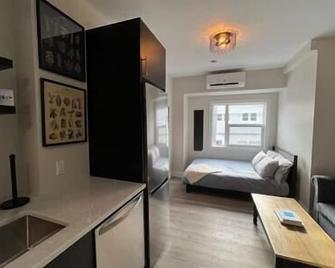 Cozy Apt in Central Halifax - Halifax - Bedroom