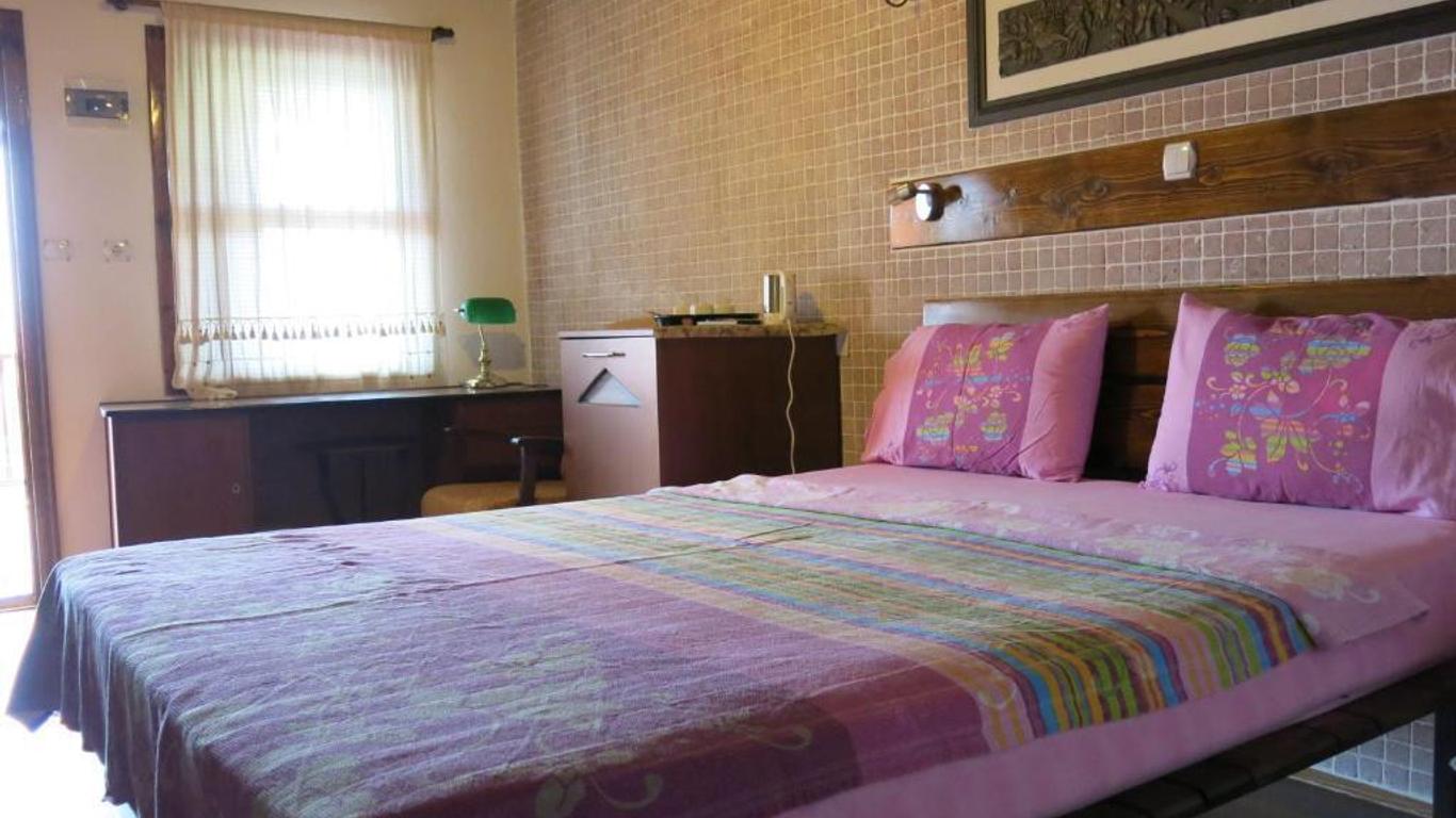 Akropolis Guest House