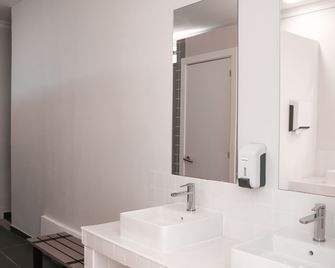 Rosalma Hostel - Oporto