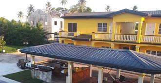 Piarco Village Suites - Piarco - Edifici