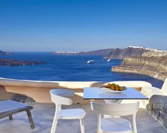 Suites of the Gods Cave Spa Hotel - Megalochori - Balkon