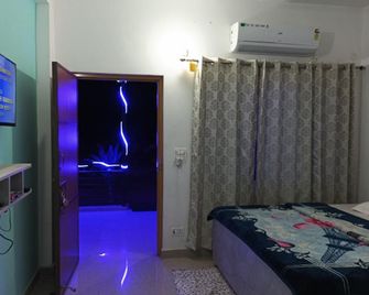 River top homestay Nahar - Mussoorie - Bedroom