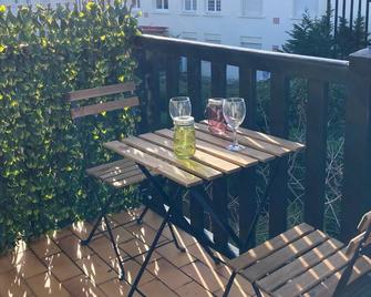 Studio proche plage balcon et parking - Deauville - Balkon