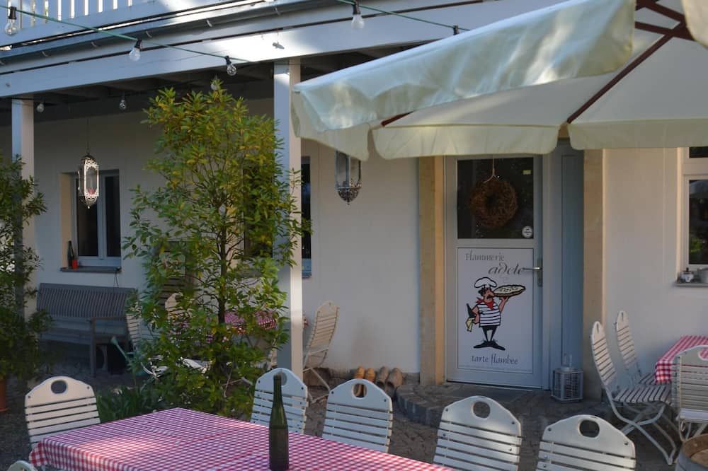 Pension Adele - Ruhig, direkt am Elberadweg & Badesee mit Balkon - דרזדן - פטיו